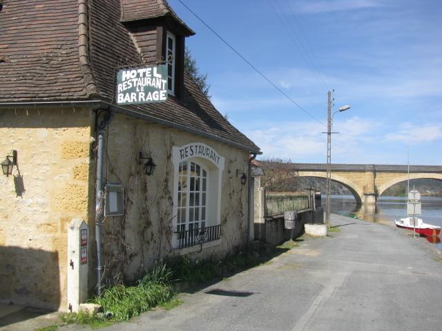 Отель Le Barrage Mauzac-et-Grand-Castang Экстерьер фото