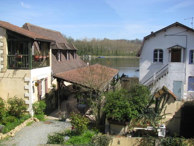 Отель Le Barrage Mauzac-et-Grand-Castang Номер фото